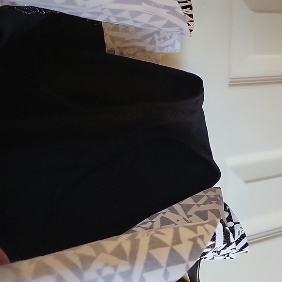 Black one piece bathing suit with ruffle skirt NWT Apt 9 - Picture 11 of 11